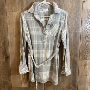 Liz Lange Flannel Maternity Top Size XS